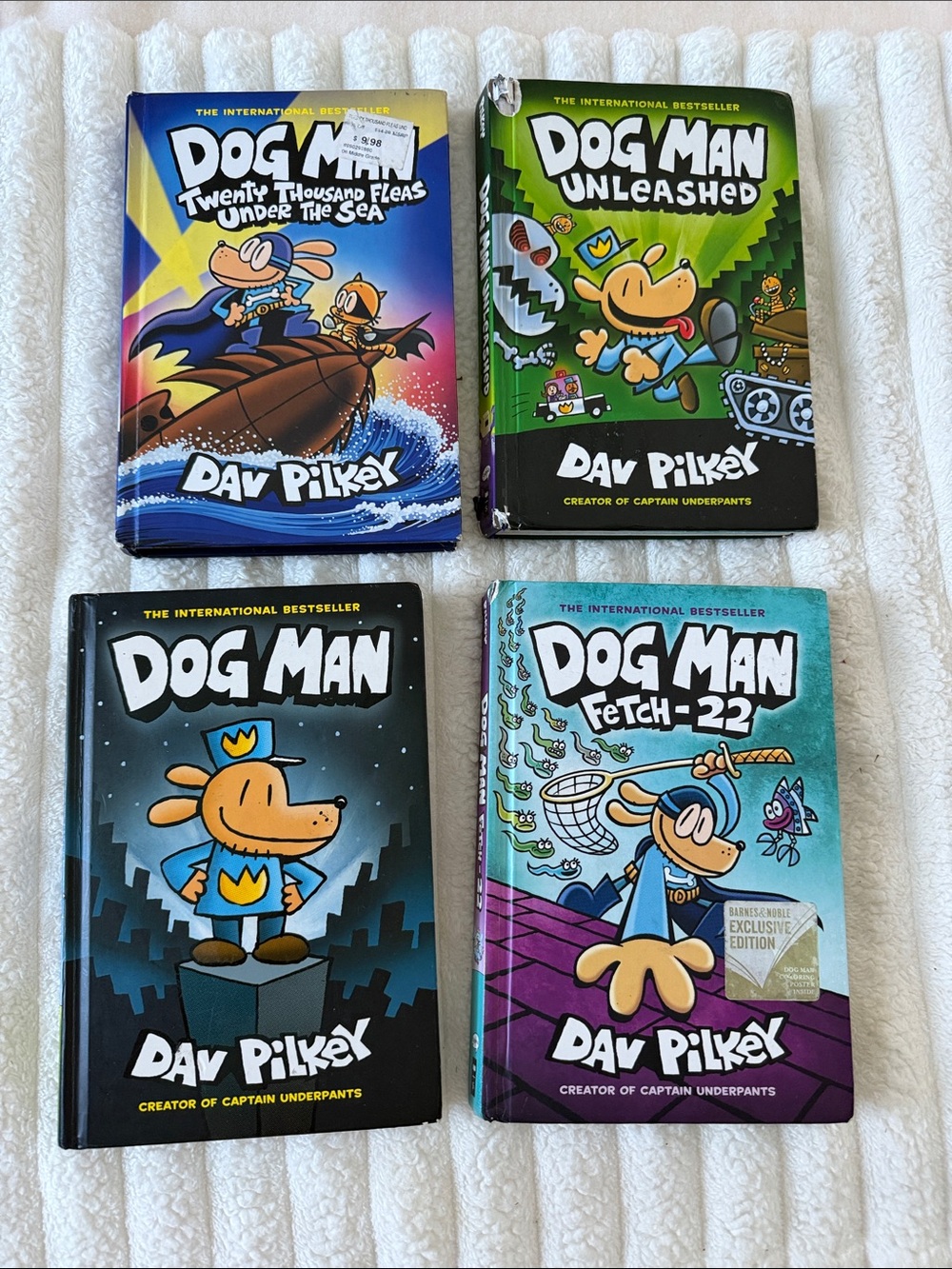 Dog Man Graphic Novel Book Set (4)